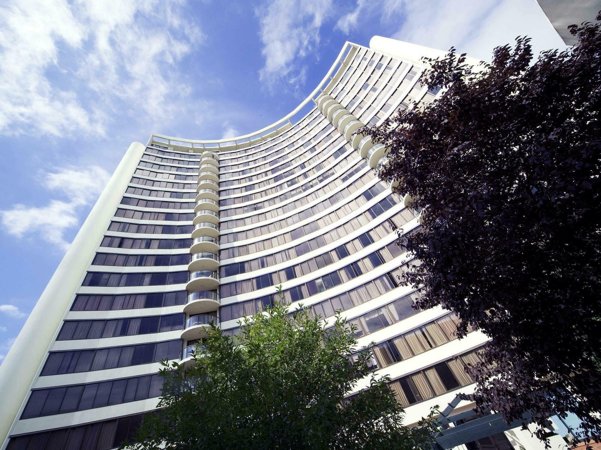 Breakfree Capital Tower Apartments Канберра Екстер'єр фото